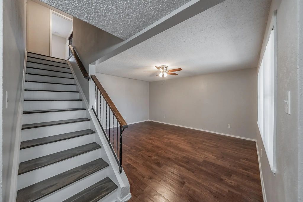 1755 Farleigh Court, Fort Worth