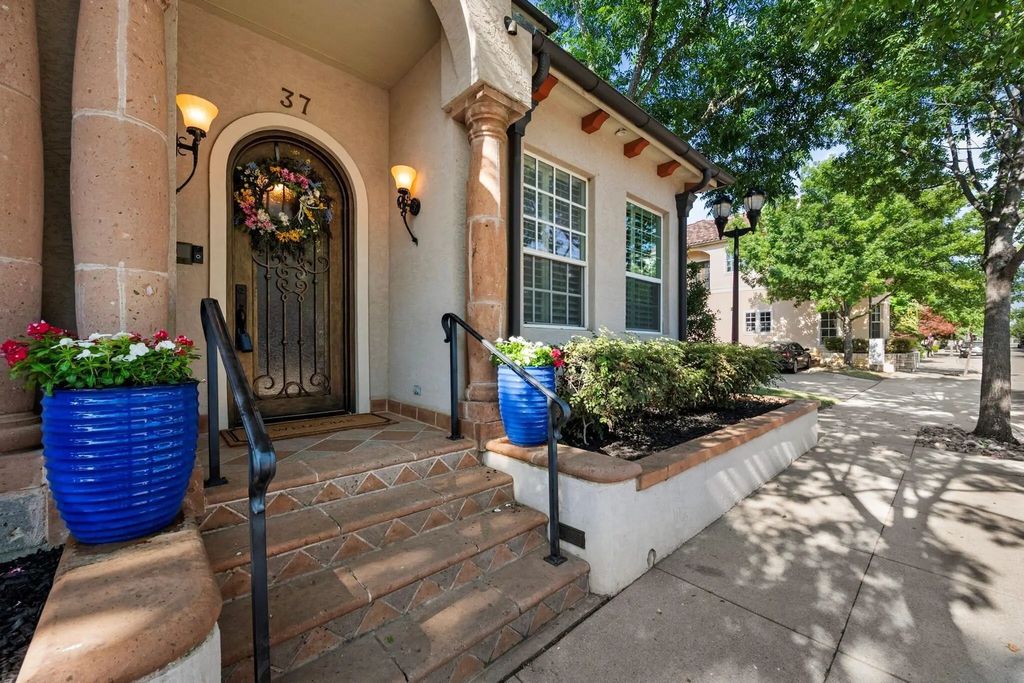 37 Piazza Lane, Colleyville