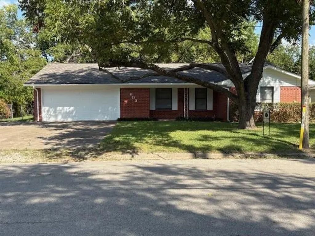 603 S Jefferson Street, Kaufman