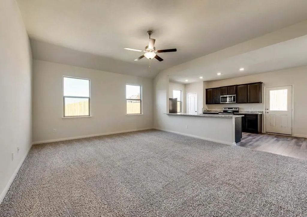 8416 Buck Mountain Pass, Fort Worth