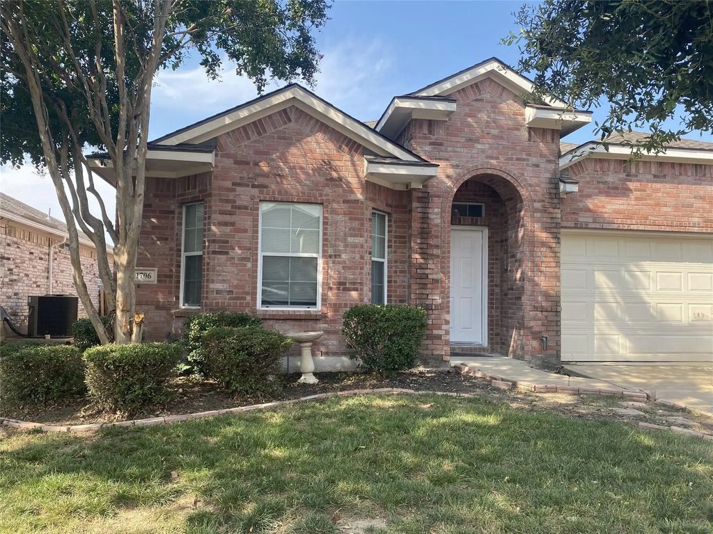 1706 Twin Hills Way, Princeton