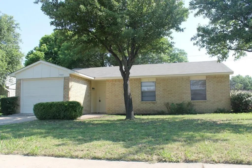 5445 Gates Drive, The Colony