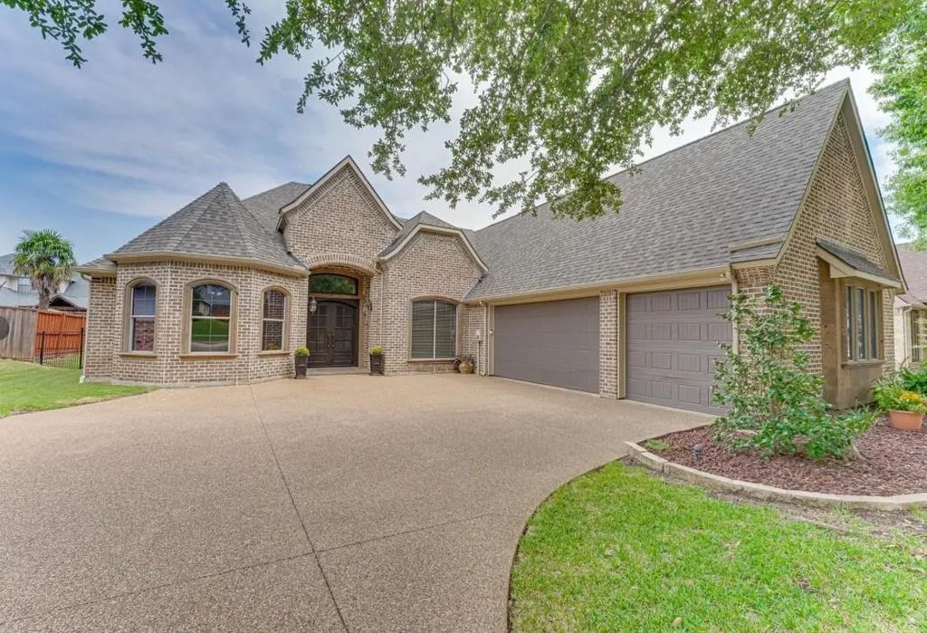843 Canterbury Drive, Rockwall