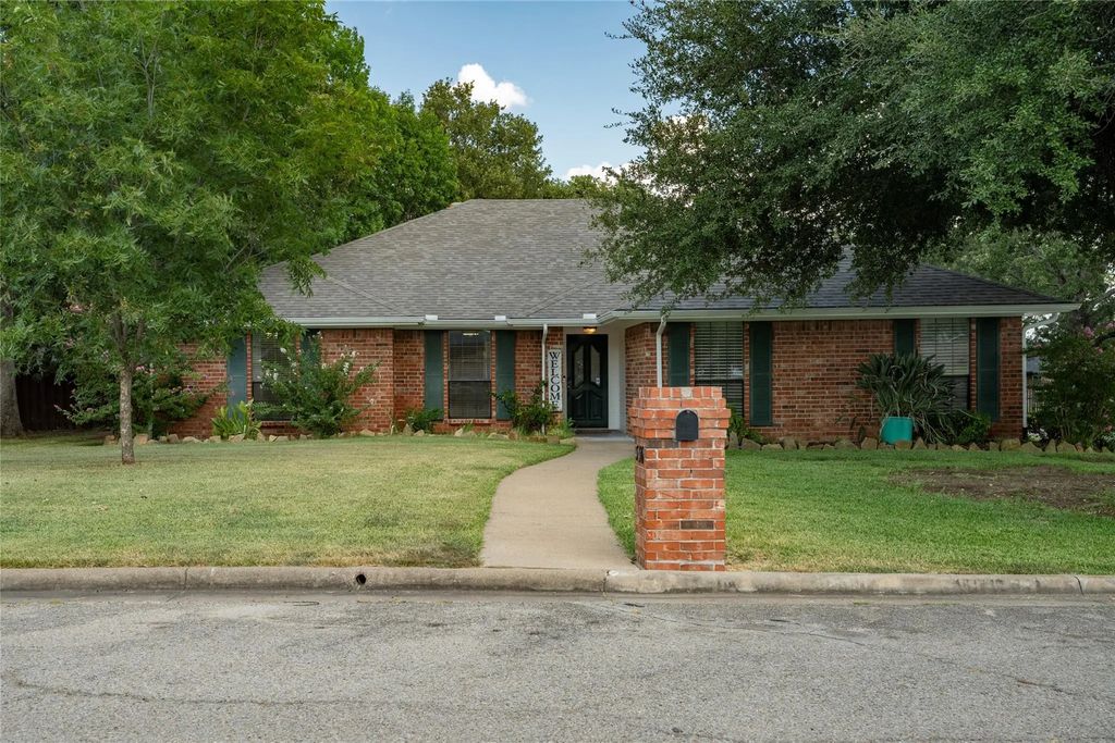 536 Leatherwood Lane, Greenville