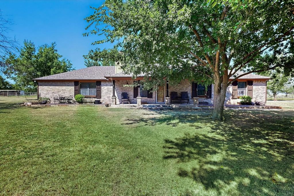 5345 Fossil Ridge, Sanger