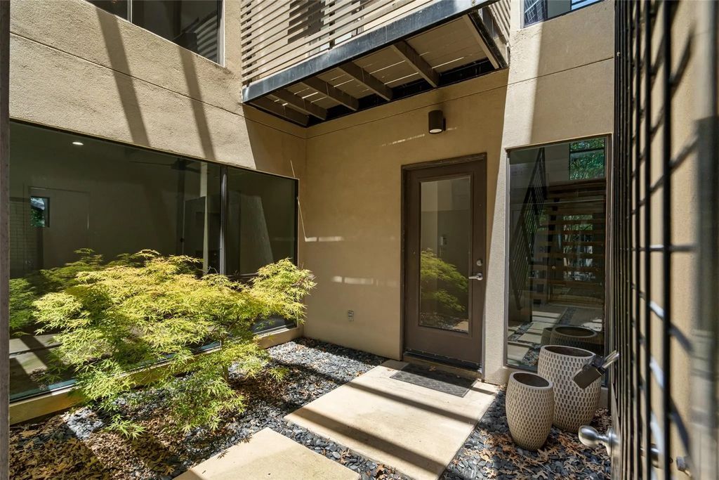 4230 Munger Avenue A, Dallas