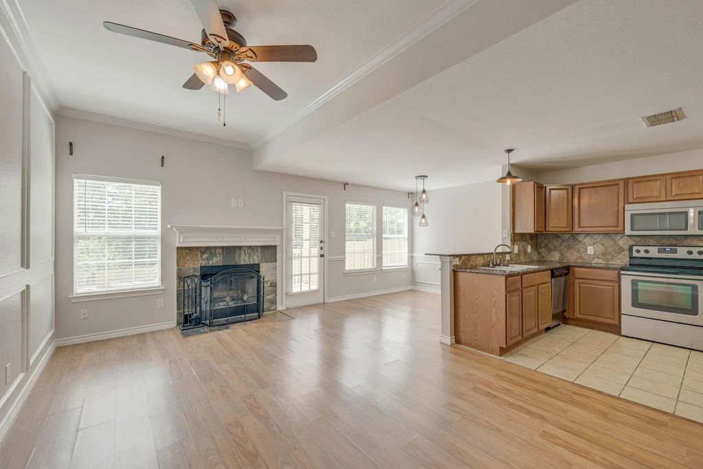 3925 Vista Mar Drive, Fort Worth