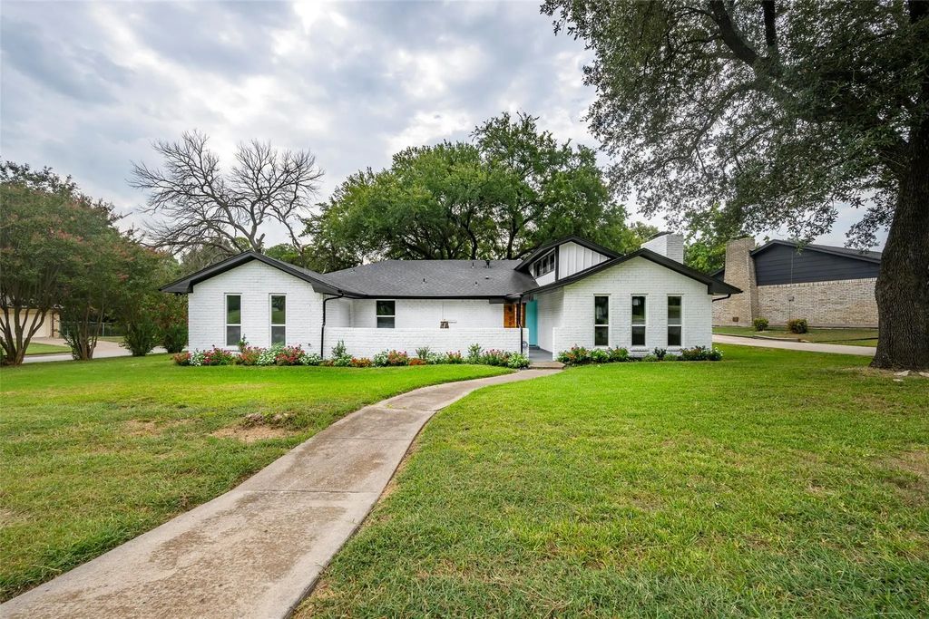 300 Brookwood Drive, DeSoto