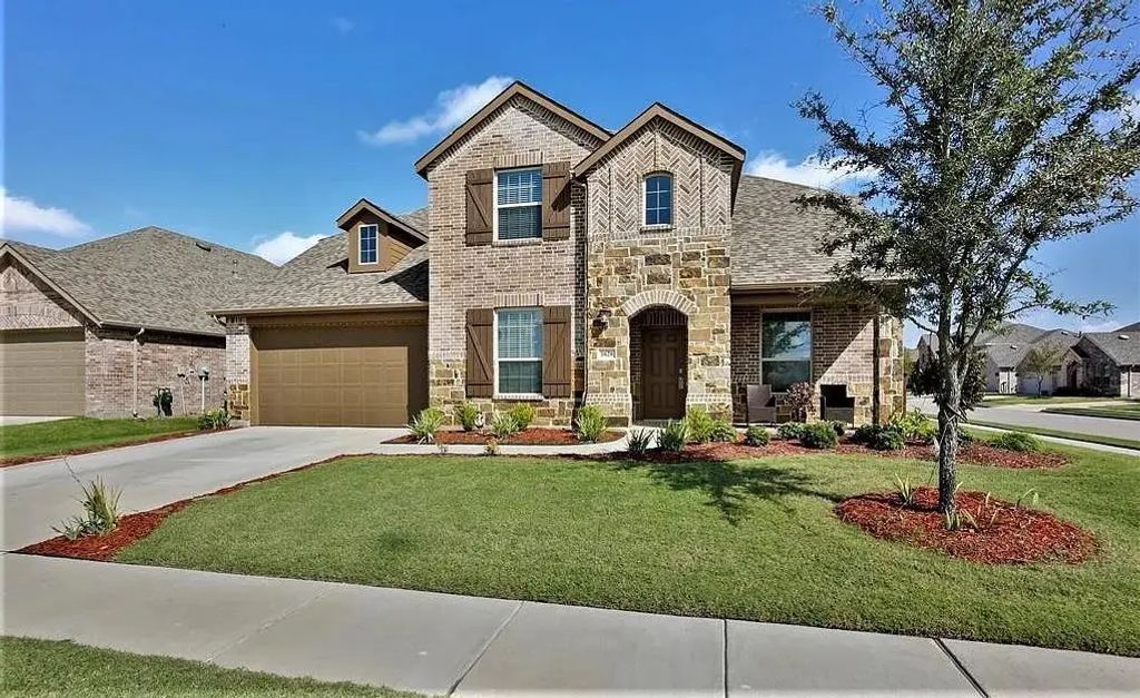 1628 Village Creek Drive, Forney