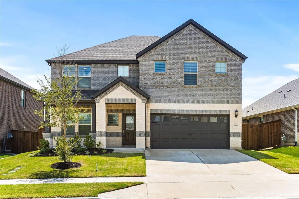 5636 Santa Elena Court, Fort Worth