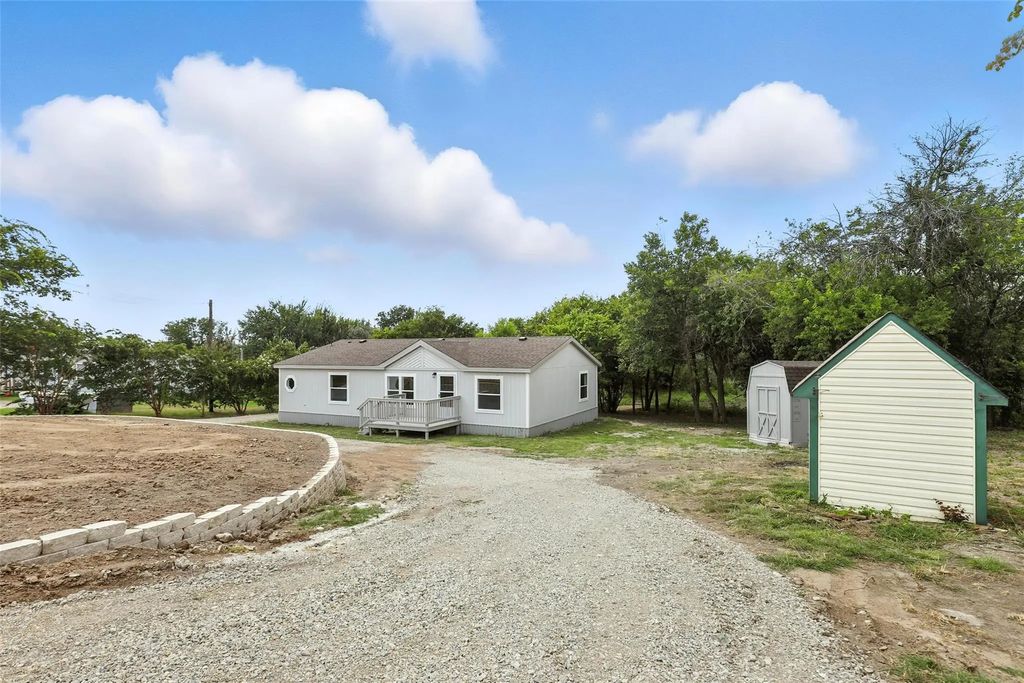 319 Denton Heights Lane, Weatherford