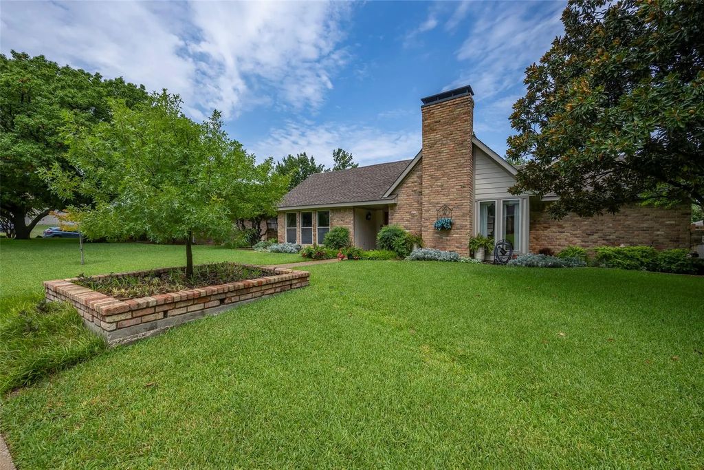 2337 Chace Court, Plano