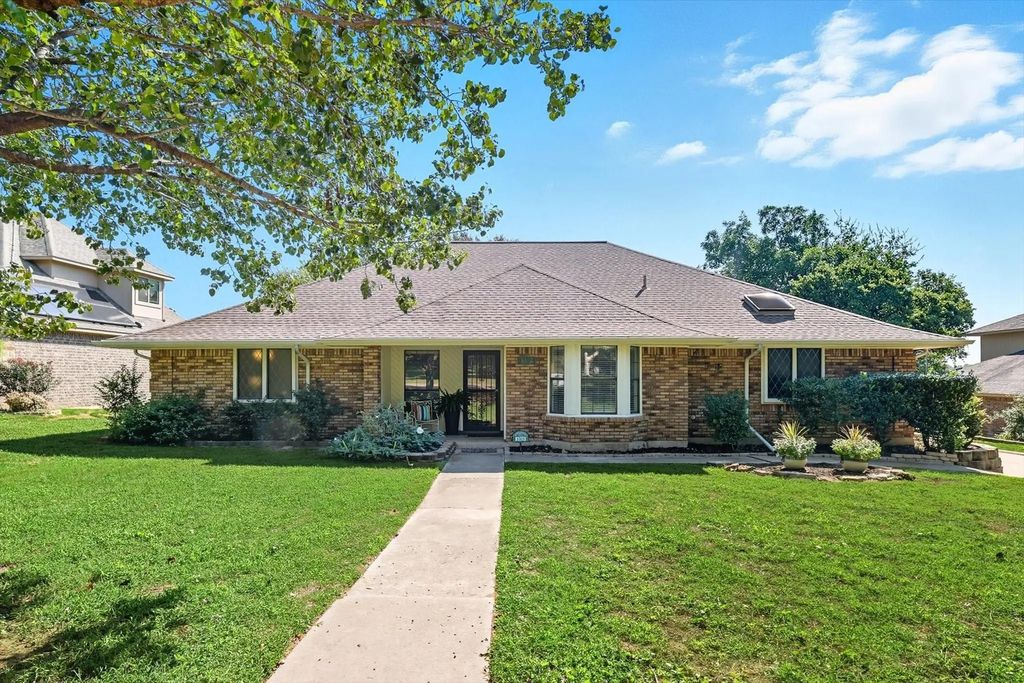1203 Vera Lane, Kennedale