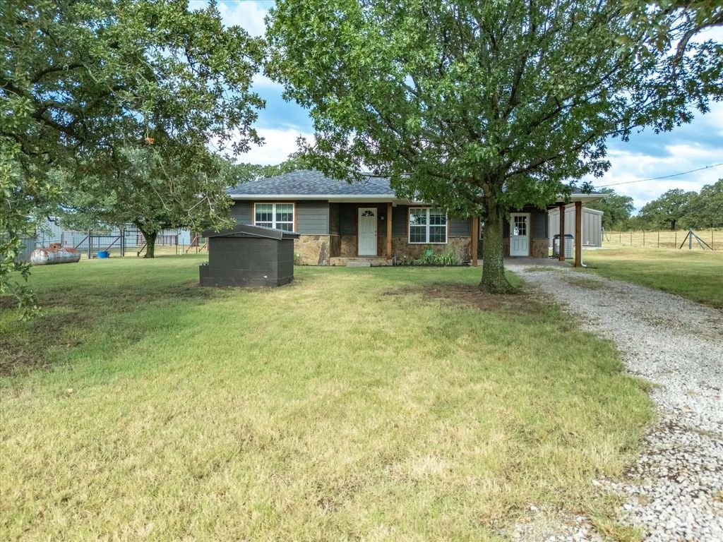 477 County Road 3525, Paradise