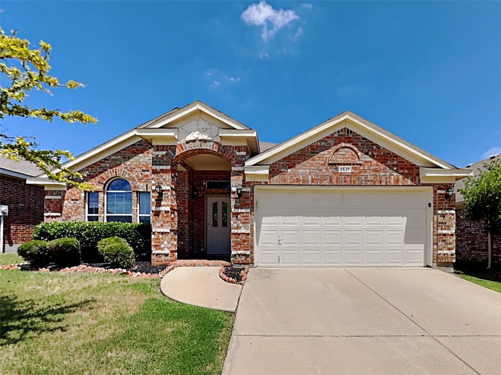 9537 Willow Branch Way, Fort Worth