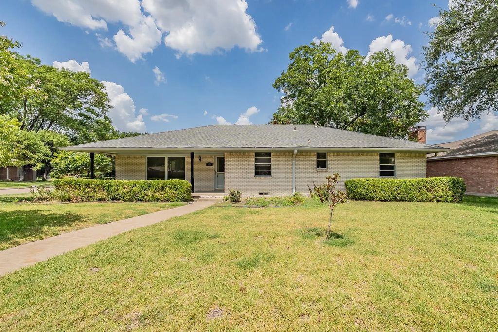 921 Bromwich Street, Garland