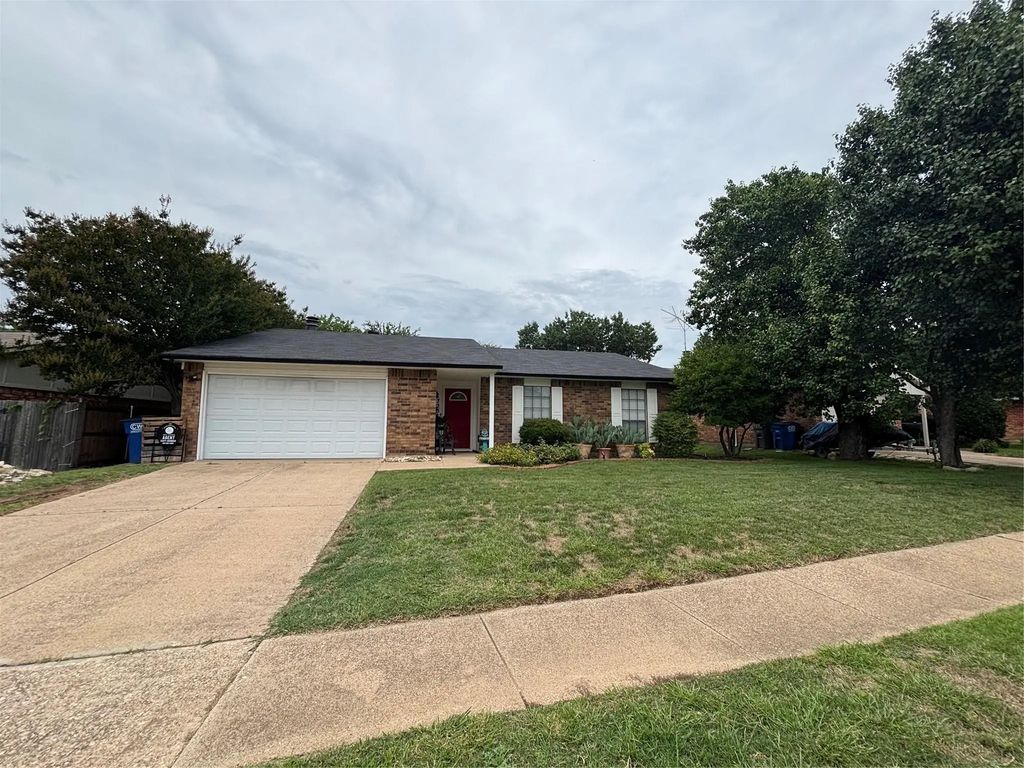 723 Meadow Mead Drive, Allen