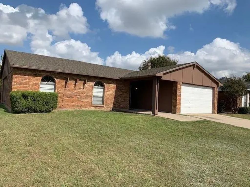 5401 Gibson Drive, The Colony