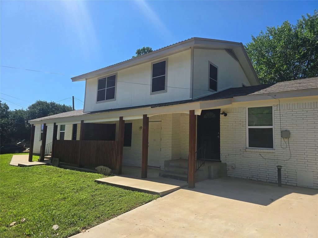 217 E 3rd Street C, Keene