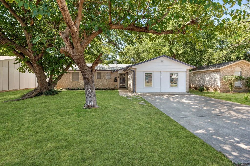 1624 Americana Boulevard, Blue Mound