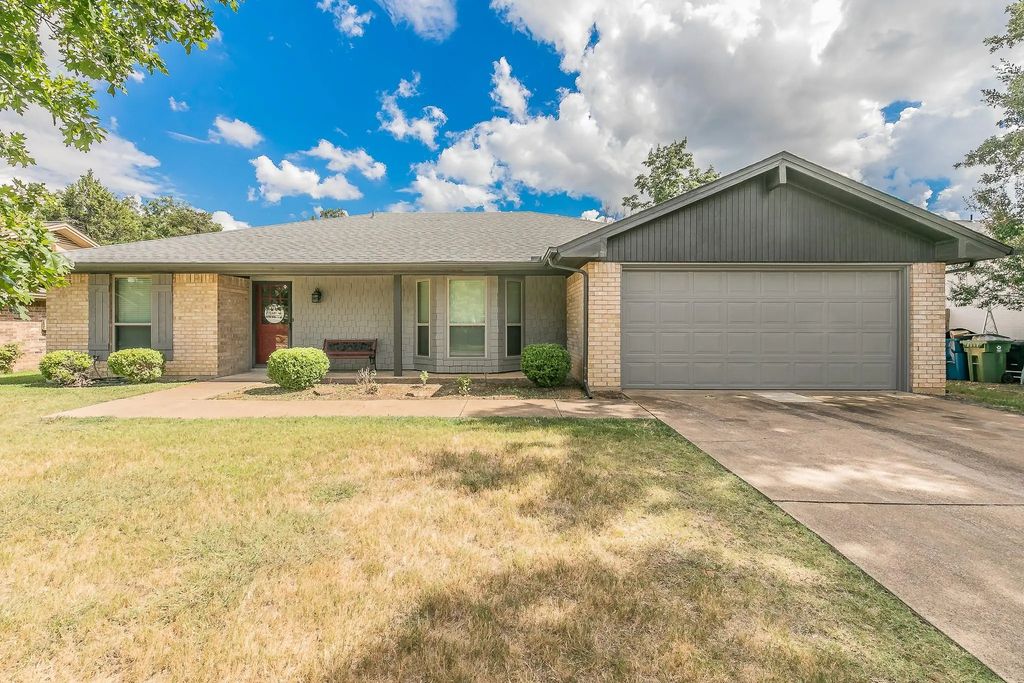 2831 Panhandle Drive, Grapevine