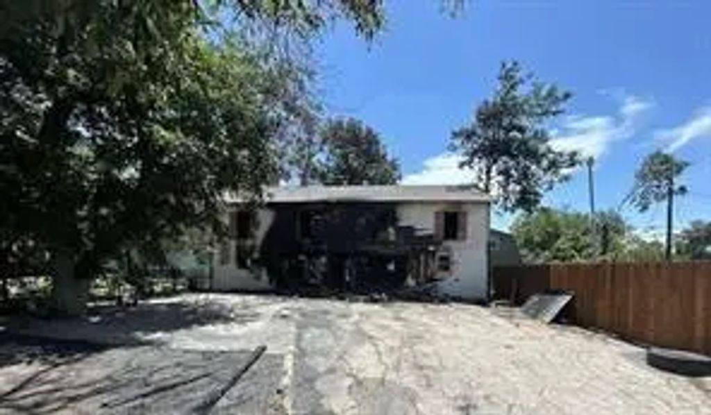 821 S Ayers Avenue, Fort Worth