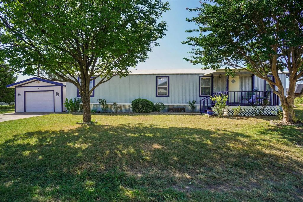 2215 San Saba Court, Granbury