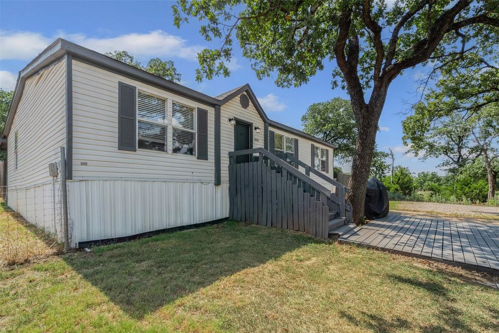 6933 Shady Hills Lane, Burleson