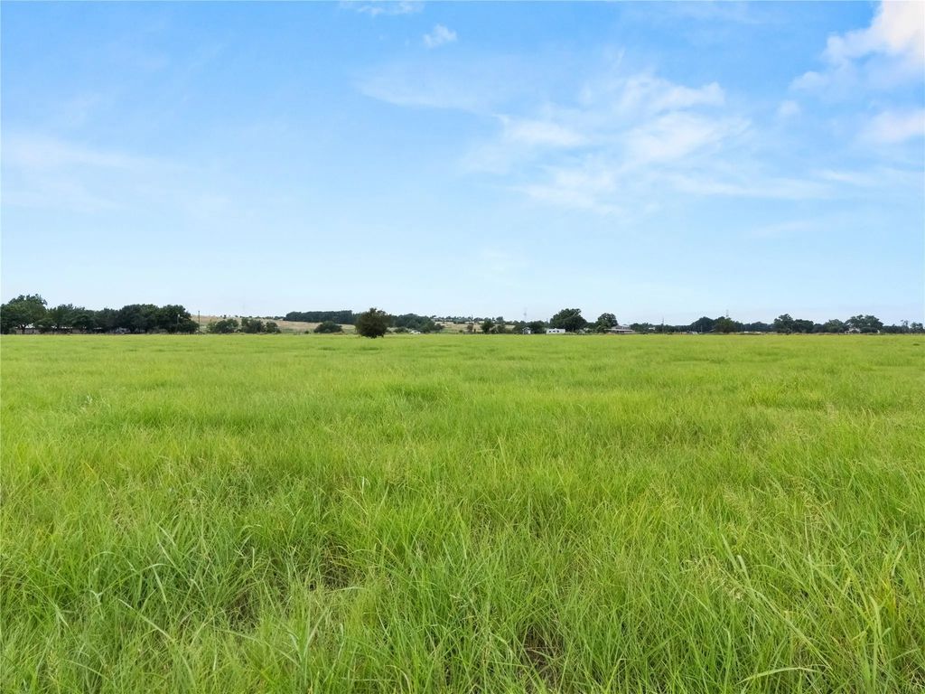 26 Acres  5300 Hackberry Road, Holland