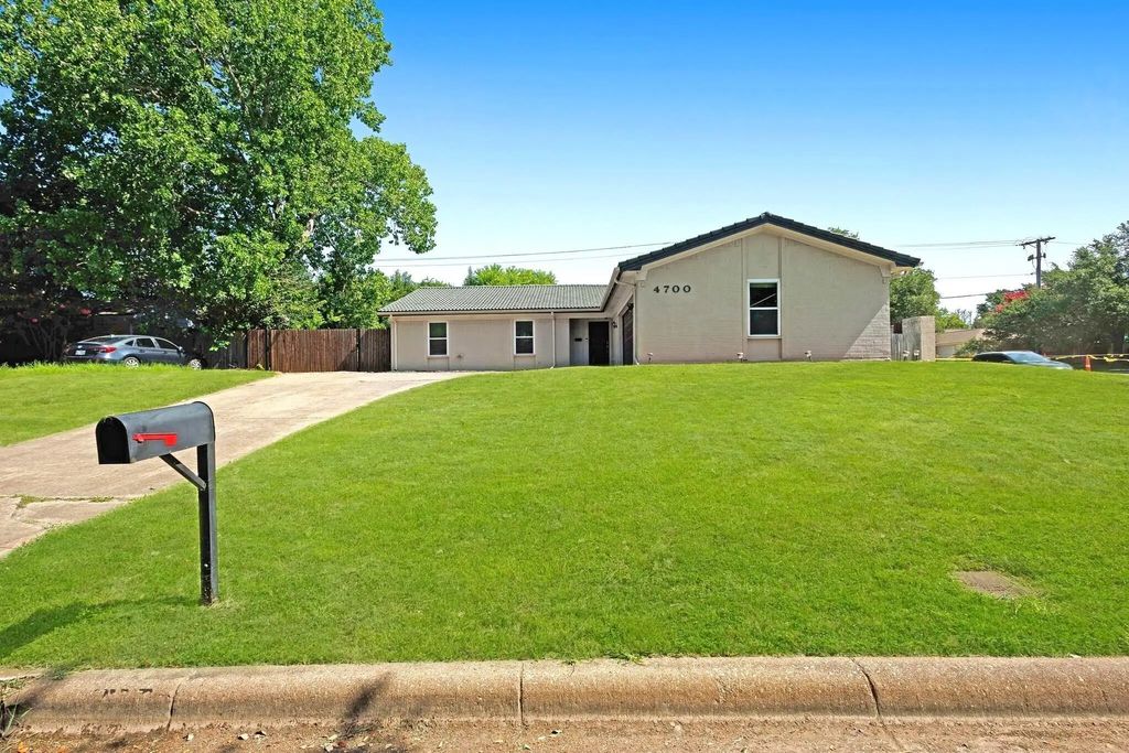 4700 Cinnamon Hill Drive, Fort Worth