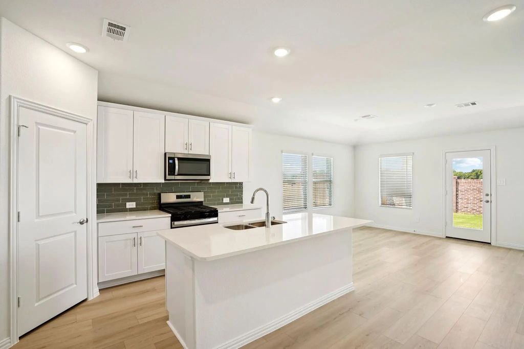 2128 Horseshoe Lane, Seagoville