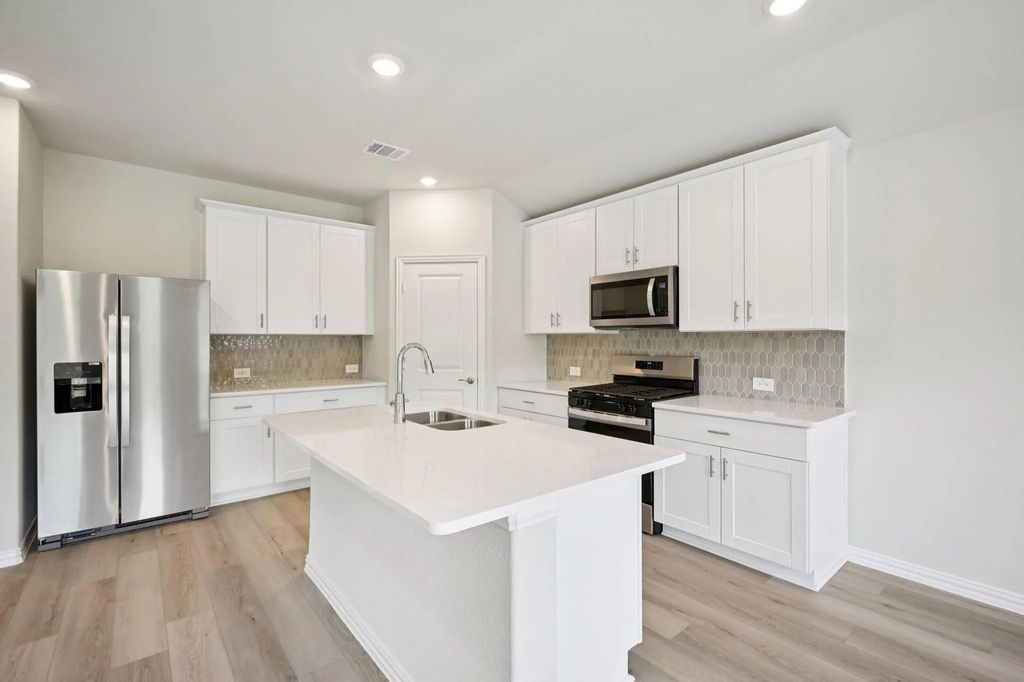 9617 Rattlesnake Trail, Fort Worth