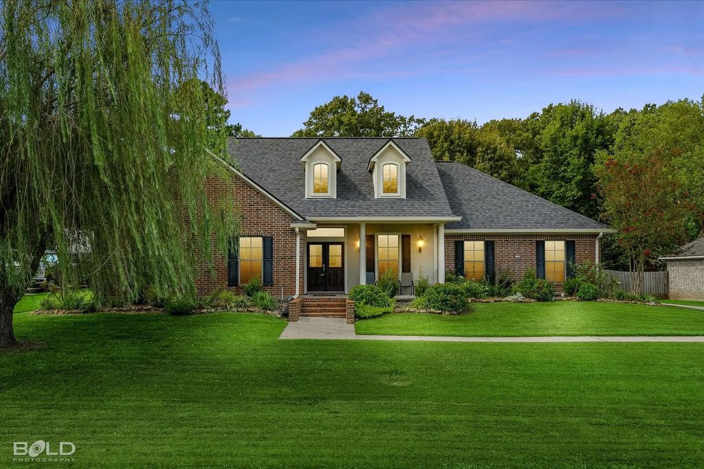 1784 Turning Leaf Trail, Haughton
