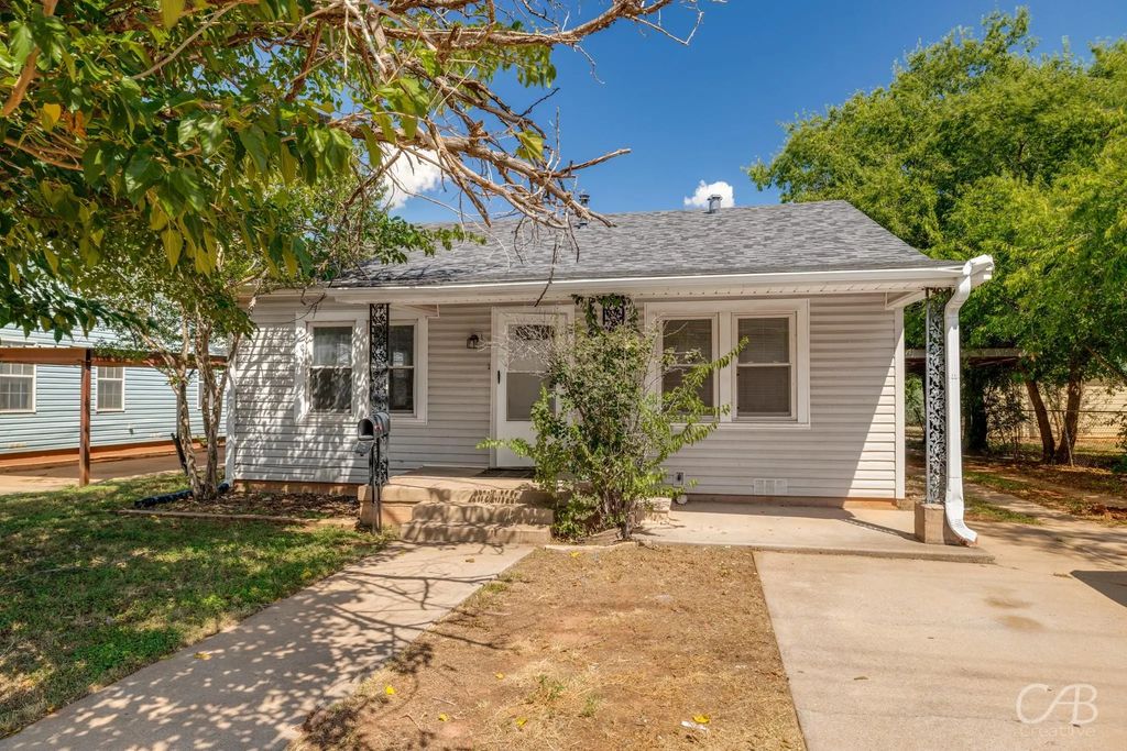 889 S Willis Street, Abilene
