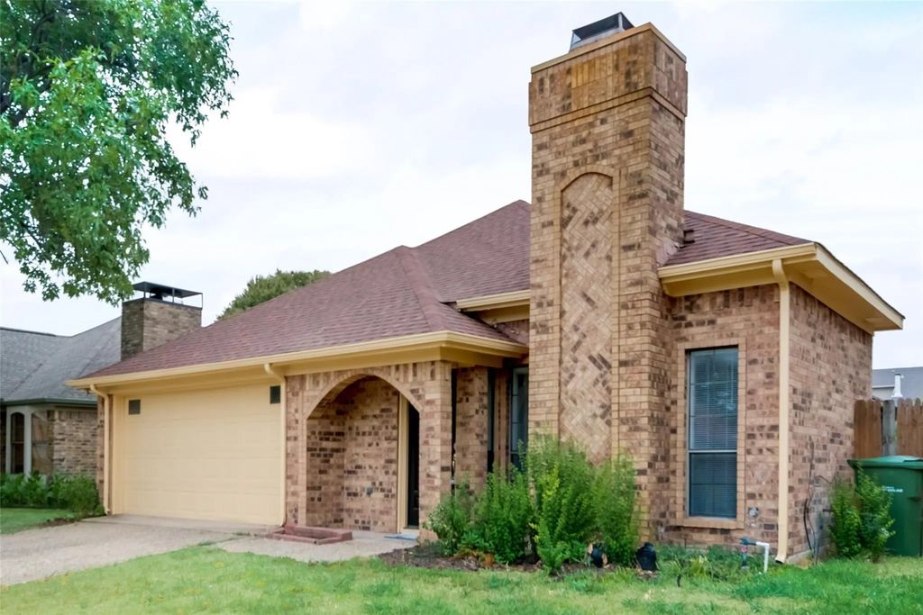 2929 Big Oaks Drive, Garland