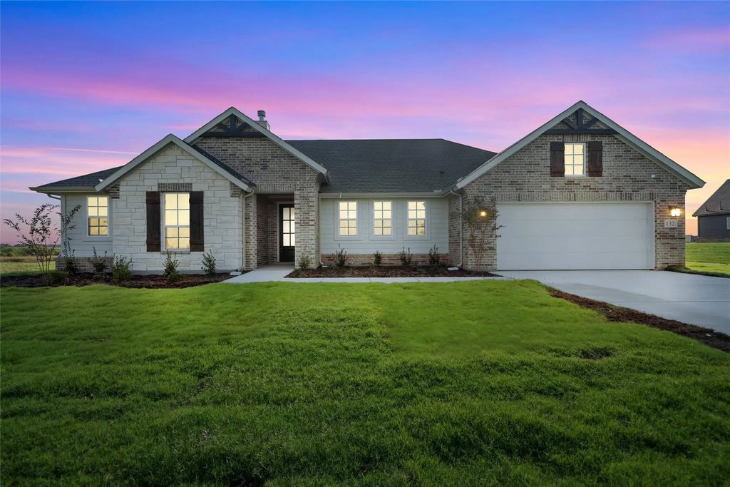 132 Moss Glen Lane, New Fairview