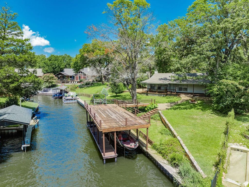 102 Northwood Place, Enchanted Oaks