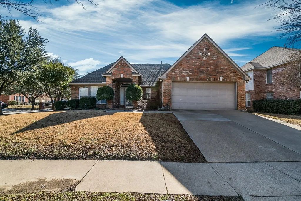 5452 Lake Powell Drive, Fort Worth