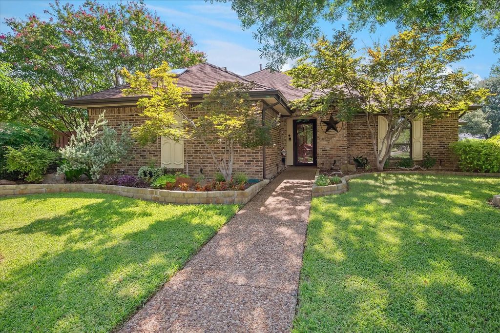 2216 Tamarisk Lane, Plano