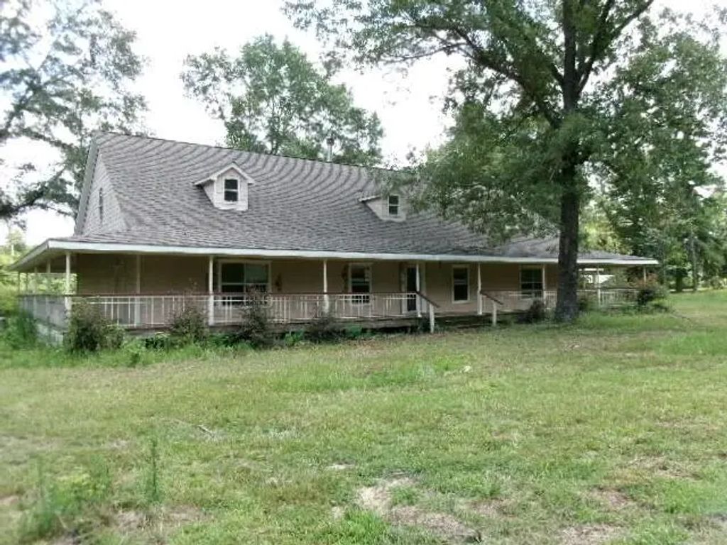 677 Silver Spur Lane, Grand Cane