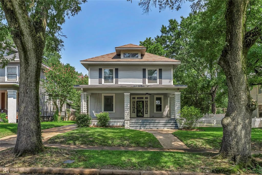 822 Kirby Place, Shreveport