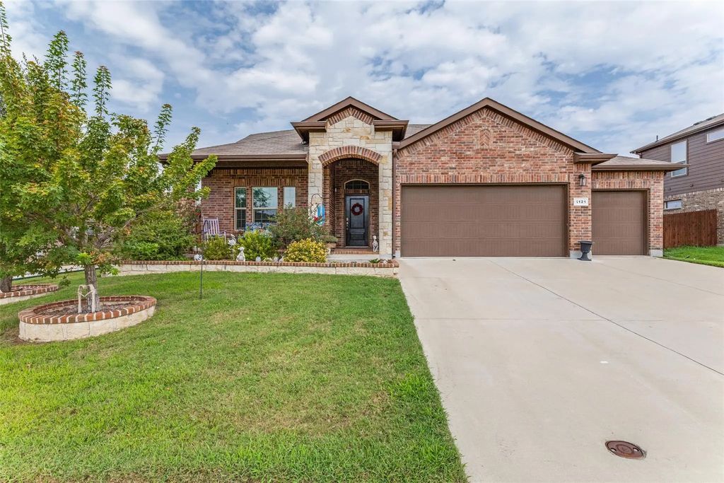 1121 Berwick Court, Saginaw