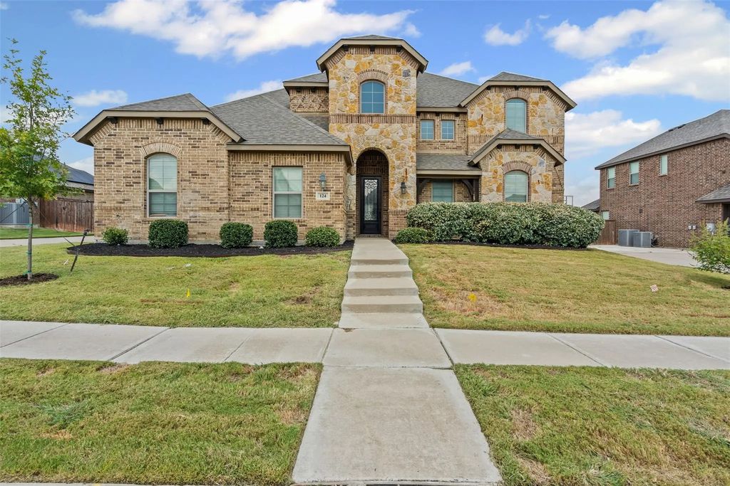 124 St Elias Drive, Burleson