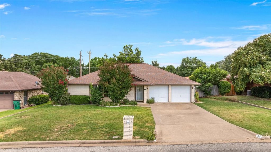 126 Ben Hogan Drive, Stephenville