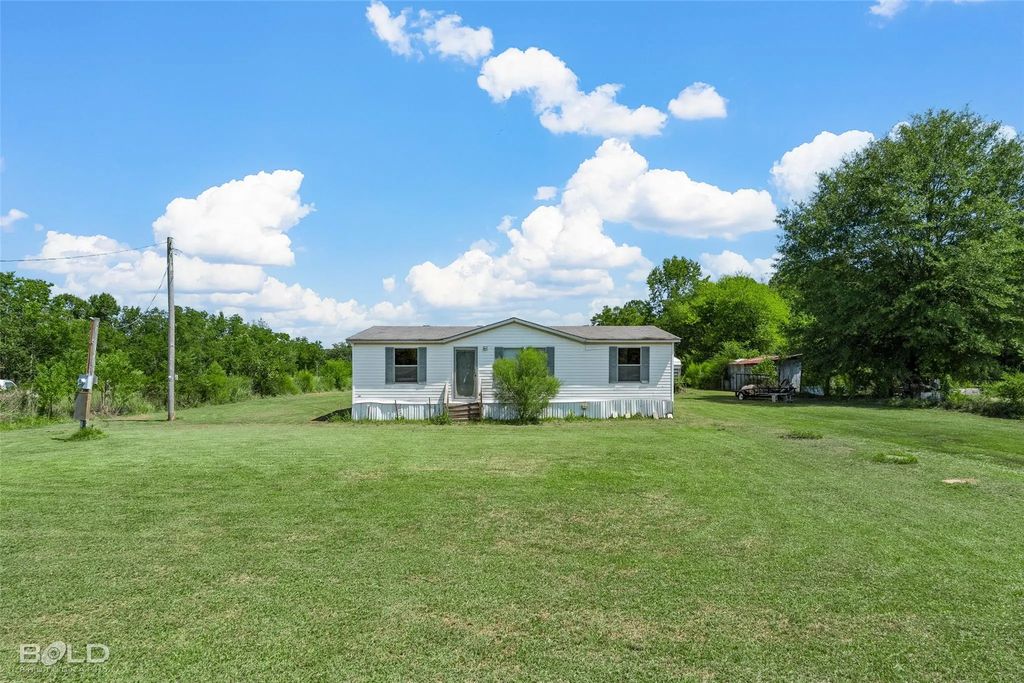 175 Kathryn Loop, Stonewall