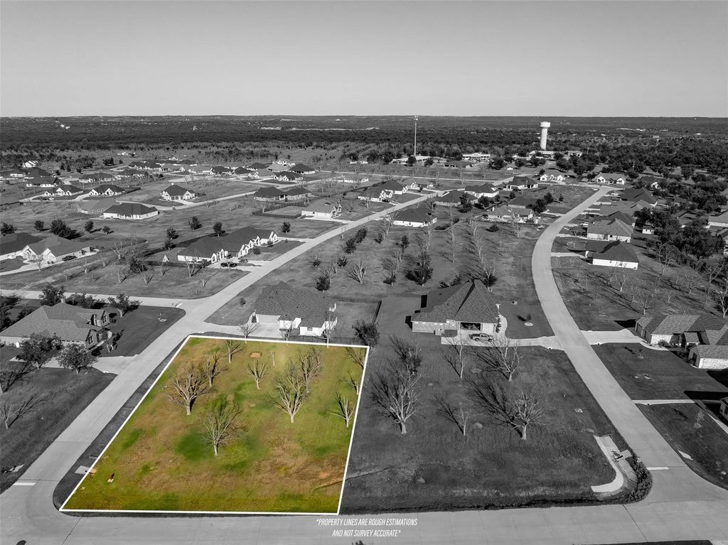2701 Village Road, Granbury