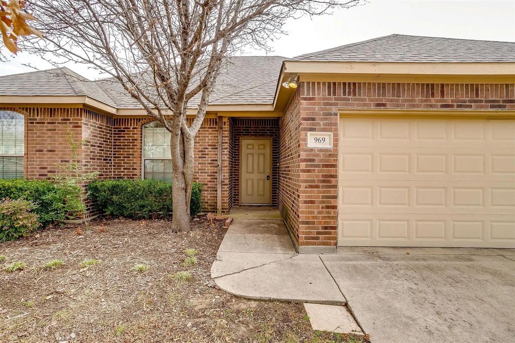 969 Marcia Lane, Burleson