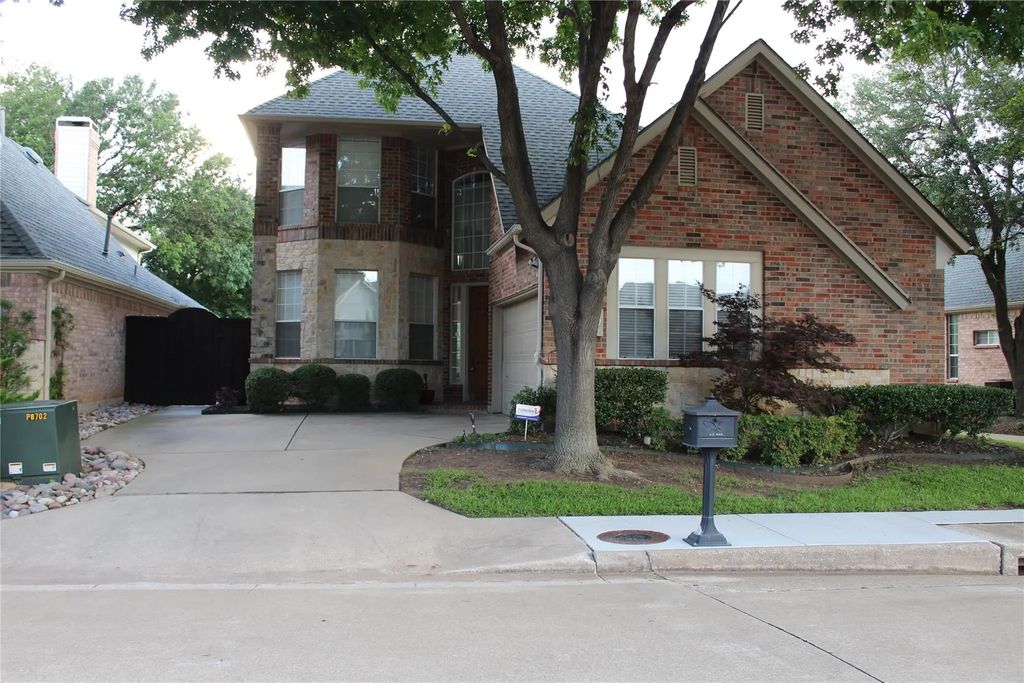7017 Dogwood Creek Lane, Dallas