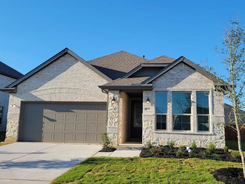 509 Ardsley Lane, Forney