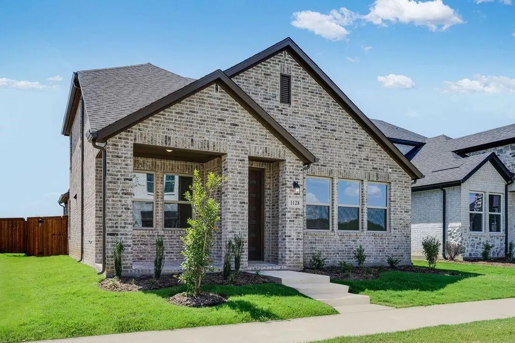 1128 Wheatgrass Mews, Celina